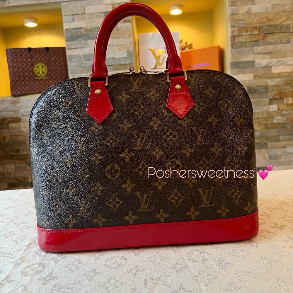 SOLD Louis Vuitton Alma Handbag ❤️